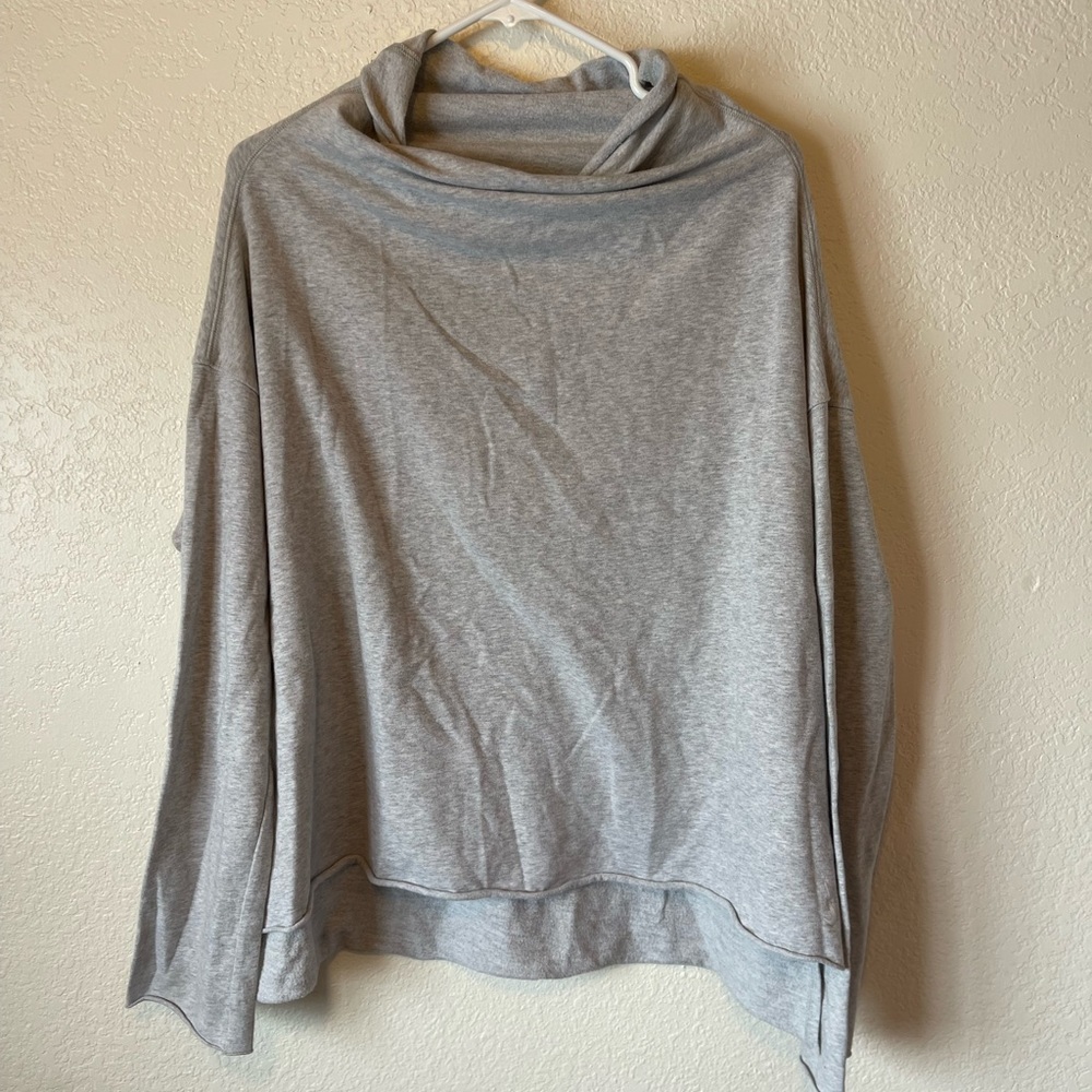 Soft thin sweat shirt